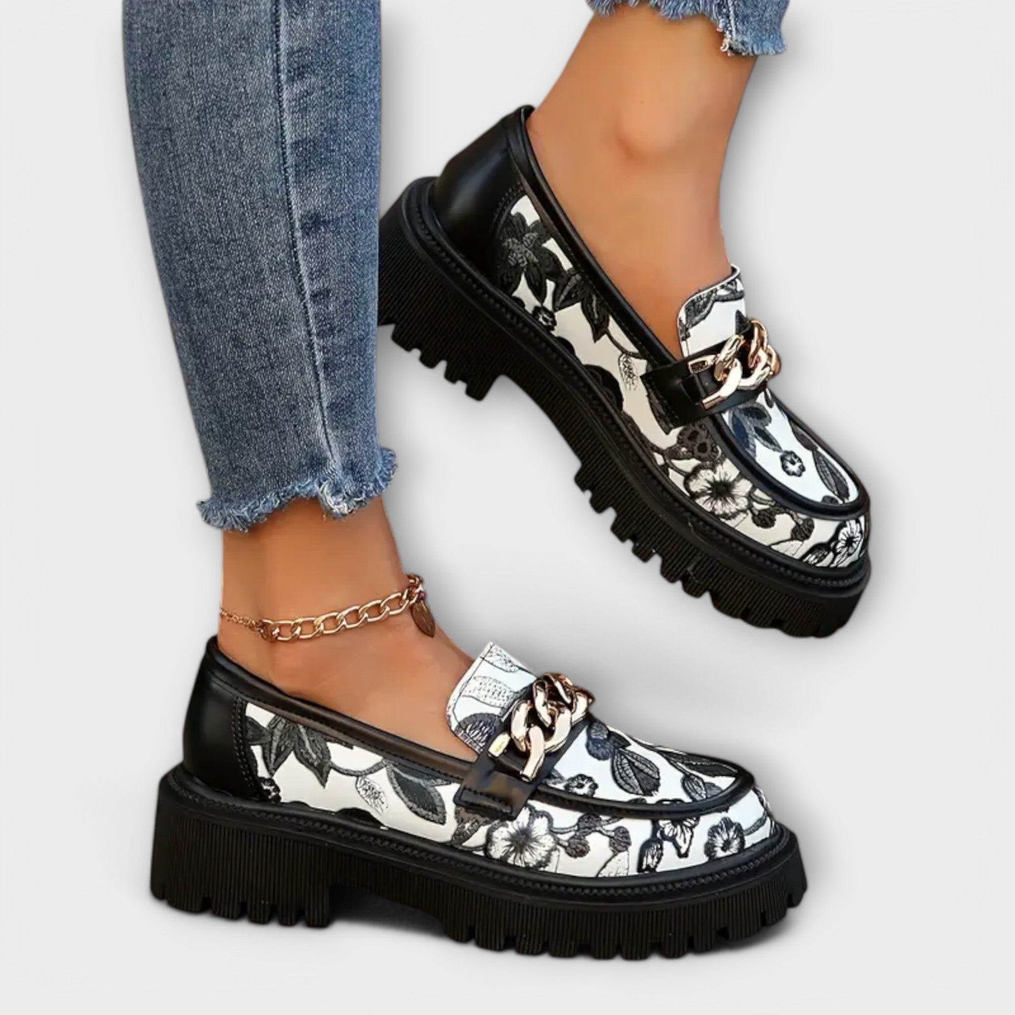 Melvia | Mocassins Rétro à Détails Floraux