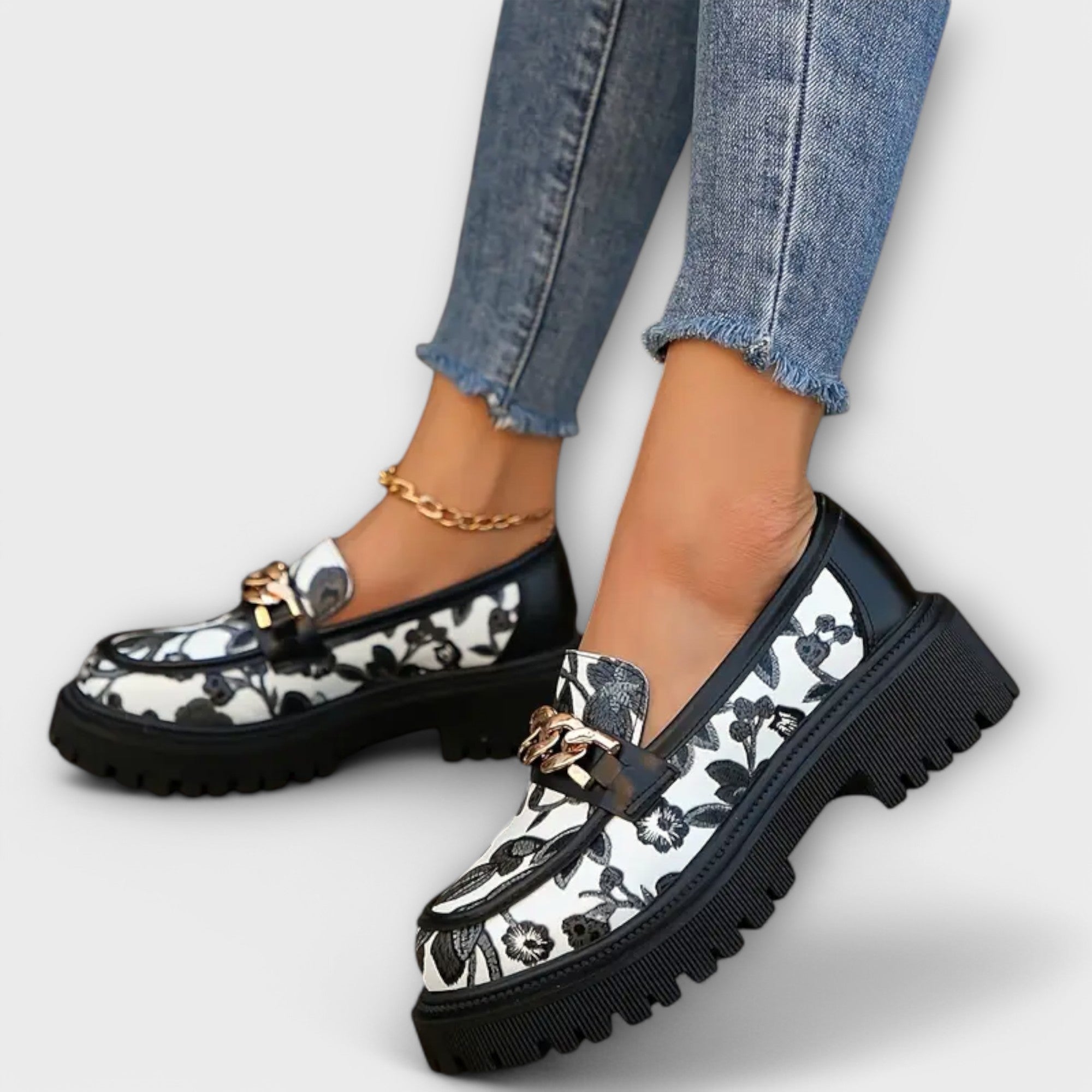 Melvia | Mocassins Rétro à Détails Floraux