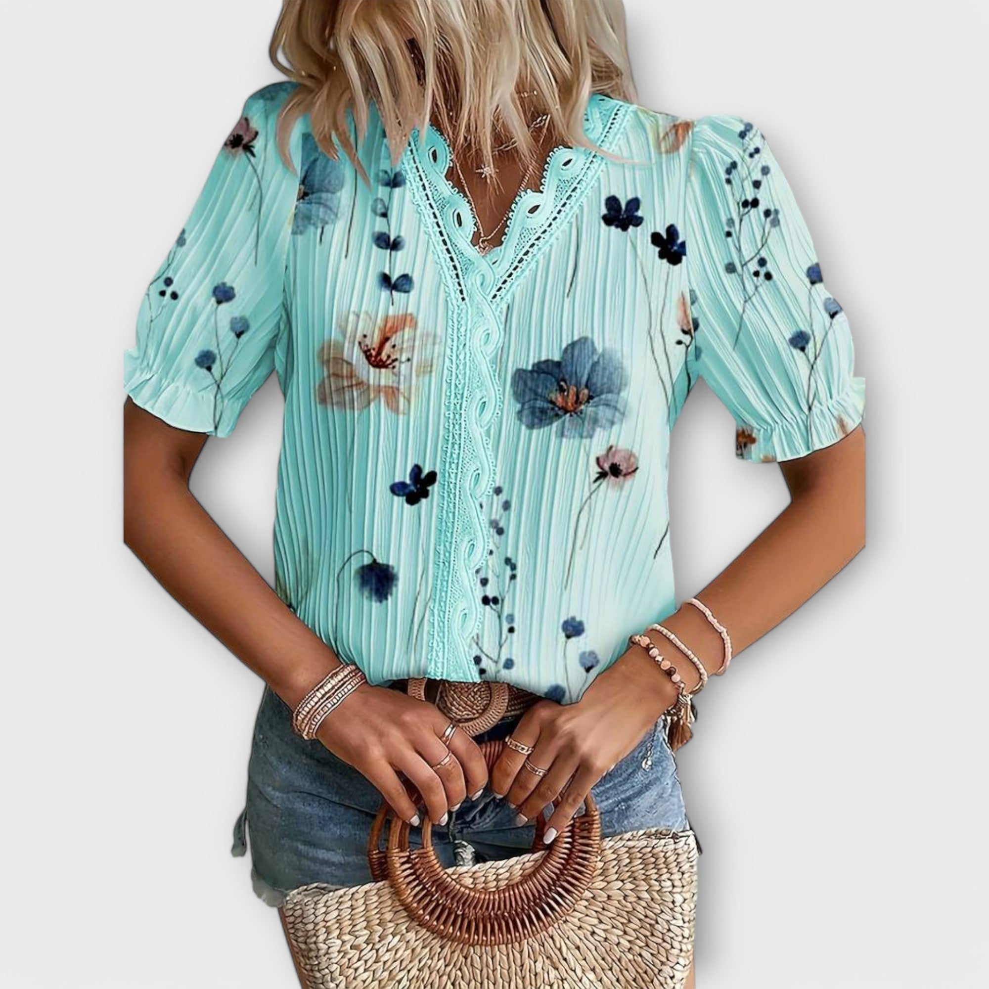 Celvyna | Blouse Moderne à Décolleté en V