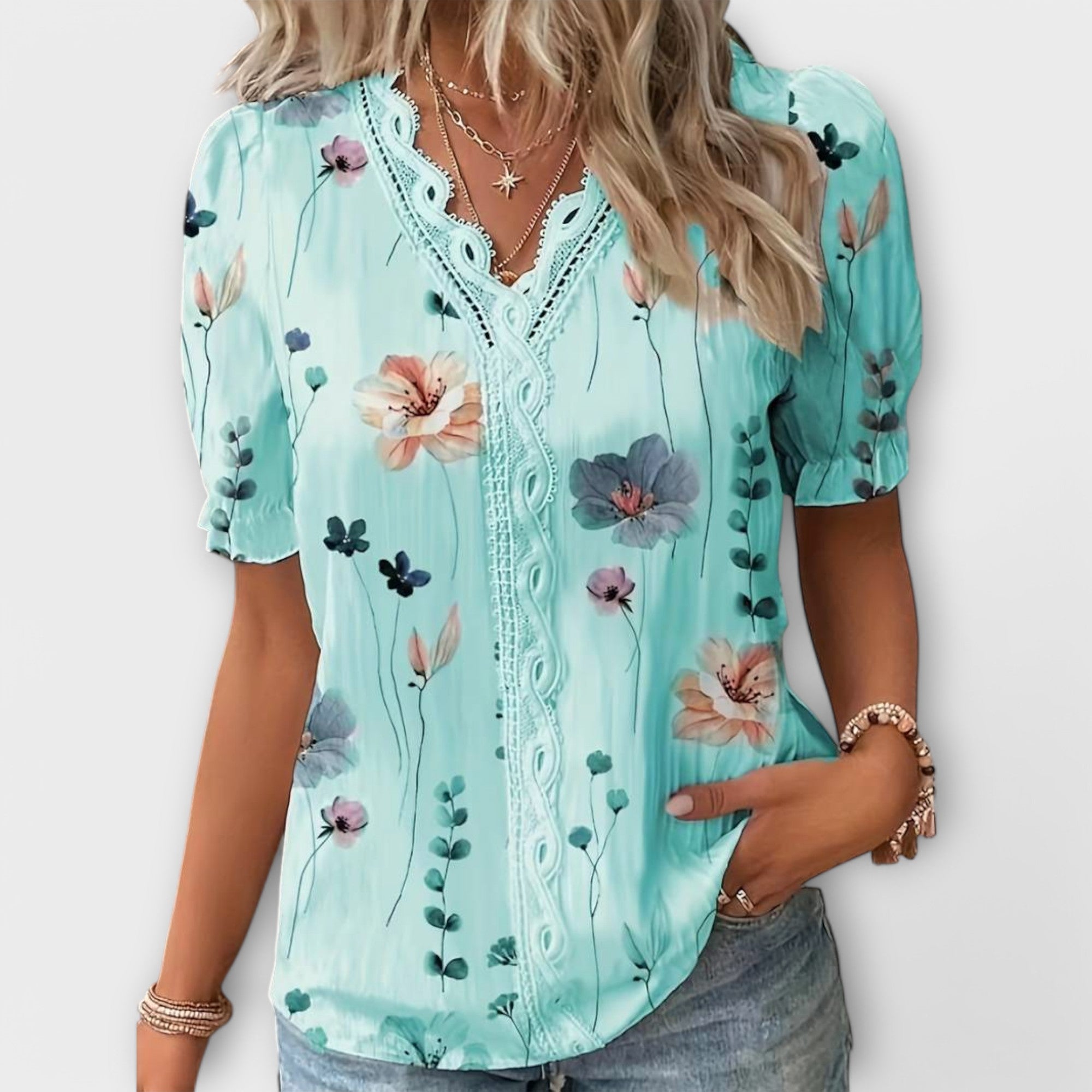 Celvyna | Blouse Moderne à Décolleté en V
